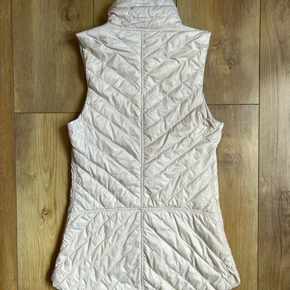 ⭐️ Lululemon Ride On Vest ⭐️ - Picture 6 of 14
